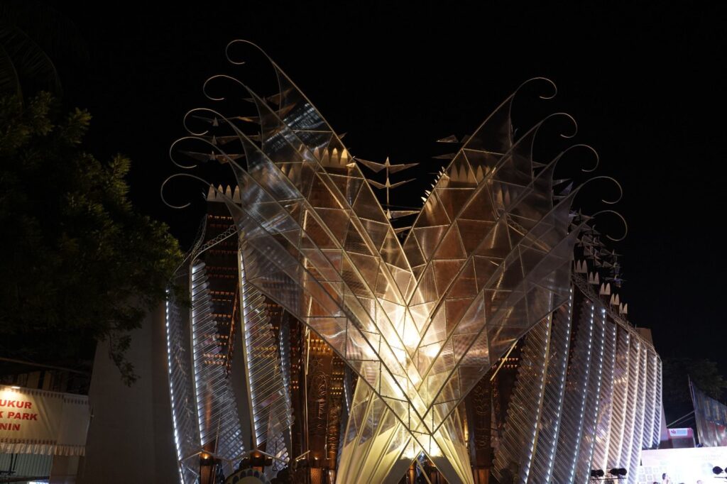 Inauguration ceremony of S B Park Sarbojanin Durgotsav celebrating 53rd Year with it's theme as “Elem Notun Deshe” came up with a unique attraction of Giant Agarbatti (incense sticks) of 6 feet height which will smould for 72 consecutive hours