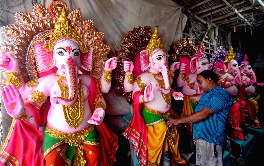 কলকাতায় গণেশ পূজা কিভাবে এলো ??