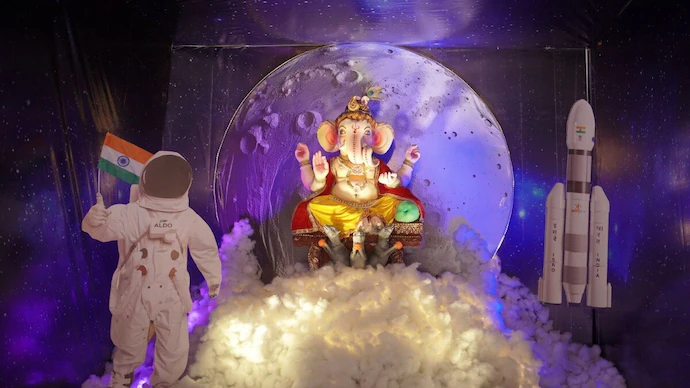 কলকাতায় গণেশ পূজা কিভাবে এলো ??