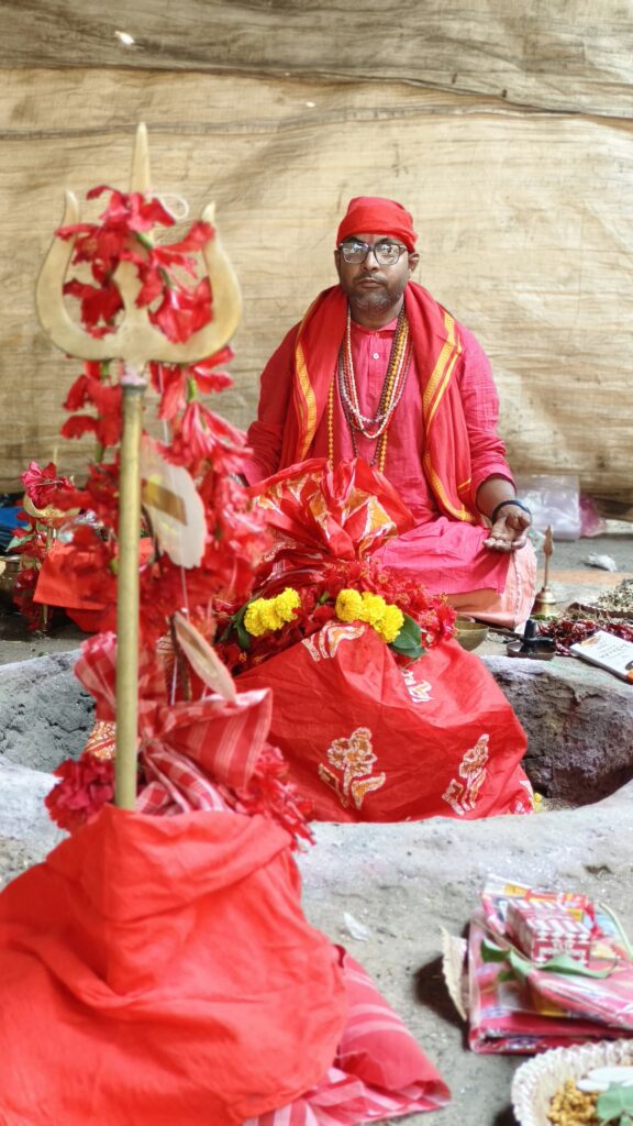 তারাপীঠে মহাযজ্ঞে খানাকুল ১ ব্লকের তৃণমূল সহ সভাপতি স্বপন হাজরা