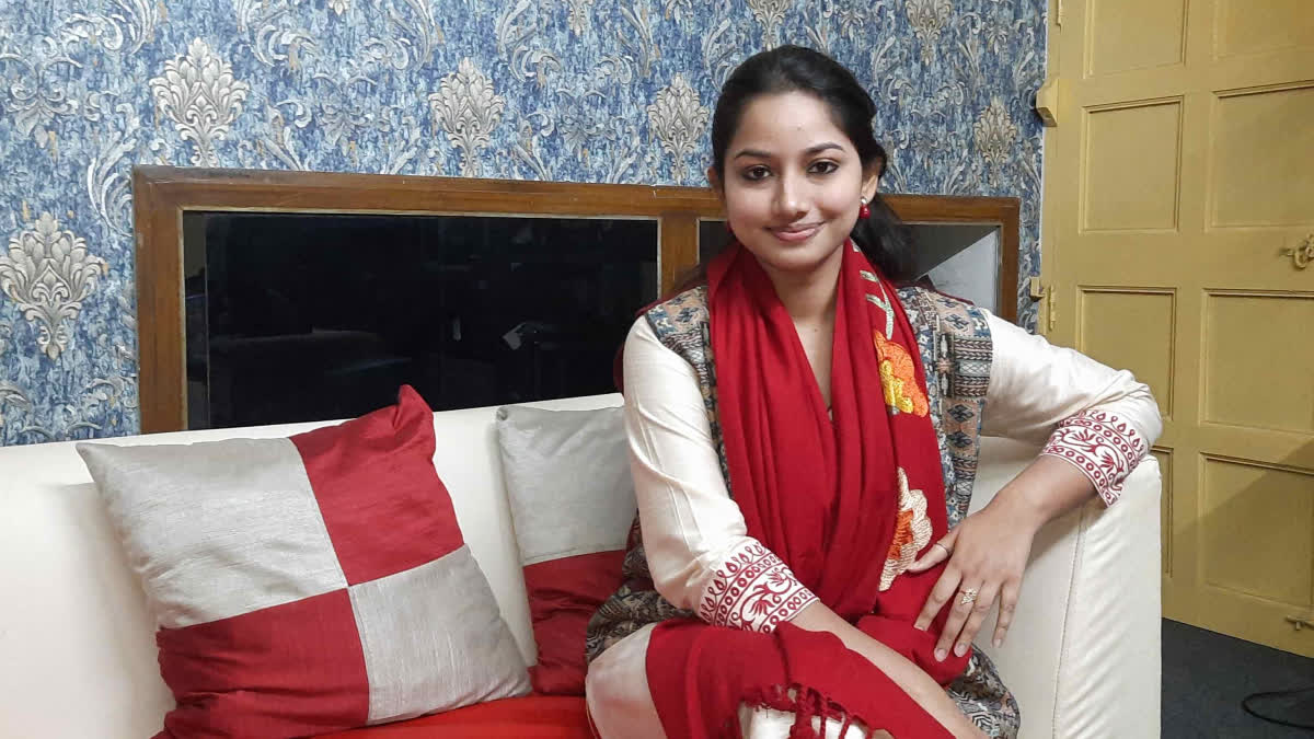 "AI দিয়ে তৈরি অশ্লীল ছবি ভাইরাল: 'তৃণমূলের দাদারাই ছড়িয়েছে', বিস্ফোরক অভিযোগ প্রাক্তন টিএমসিপি নেত্রী রাজন্যা হালদারের"