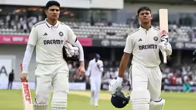 Shubman Gill and Yashasvi Jaiswal celebrating their performance during the 2nd Test against England