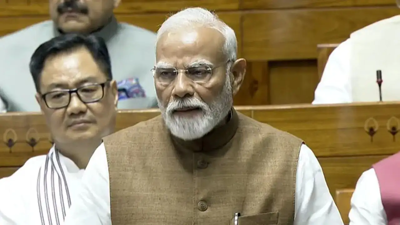 পিওকে নিয়ে প্রধানমন্ত্রী মোদীর সাক্ষাৎকারের মুহূর্ত