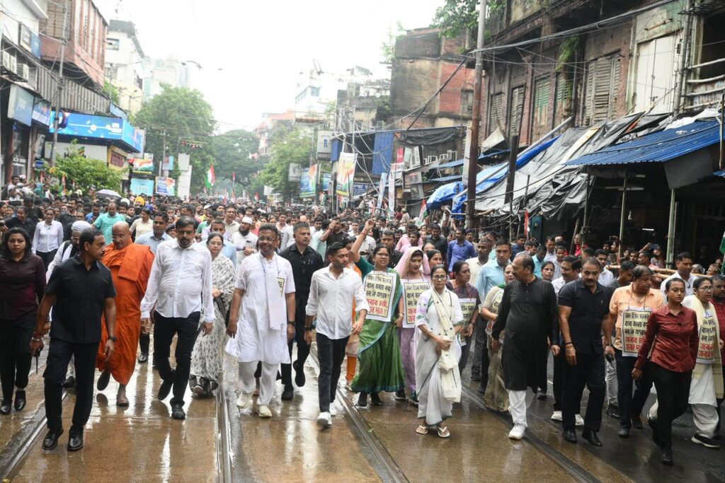 পথপরিচয়ক জয় হে