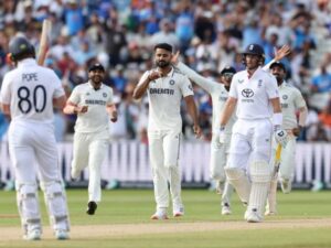 আকাশ দীপের ডেলিভারিতে জো রুট আউট হওয়ার দৃশ্য