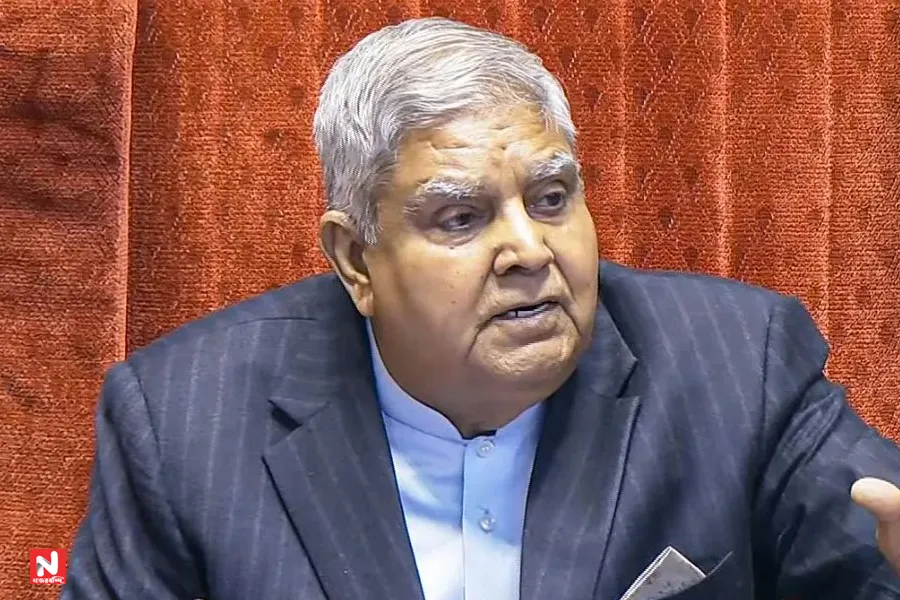 উপরাষ্ট্রপতি ধনখড় সংসদে পদত্যাগপত্র দিচ্ছেন