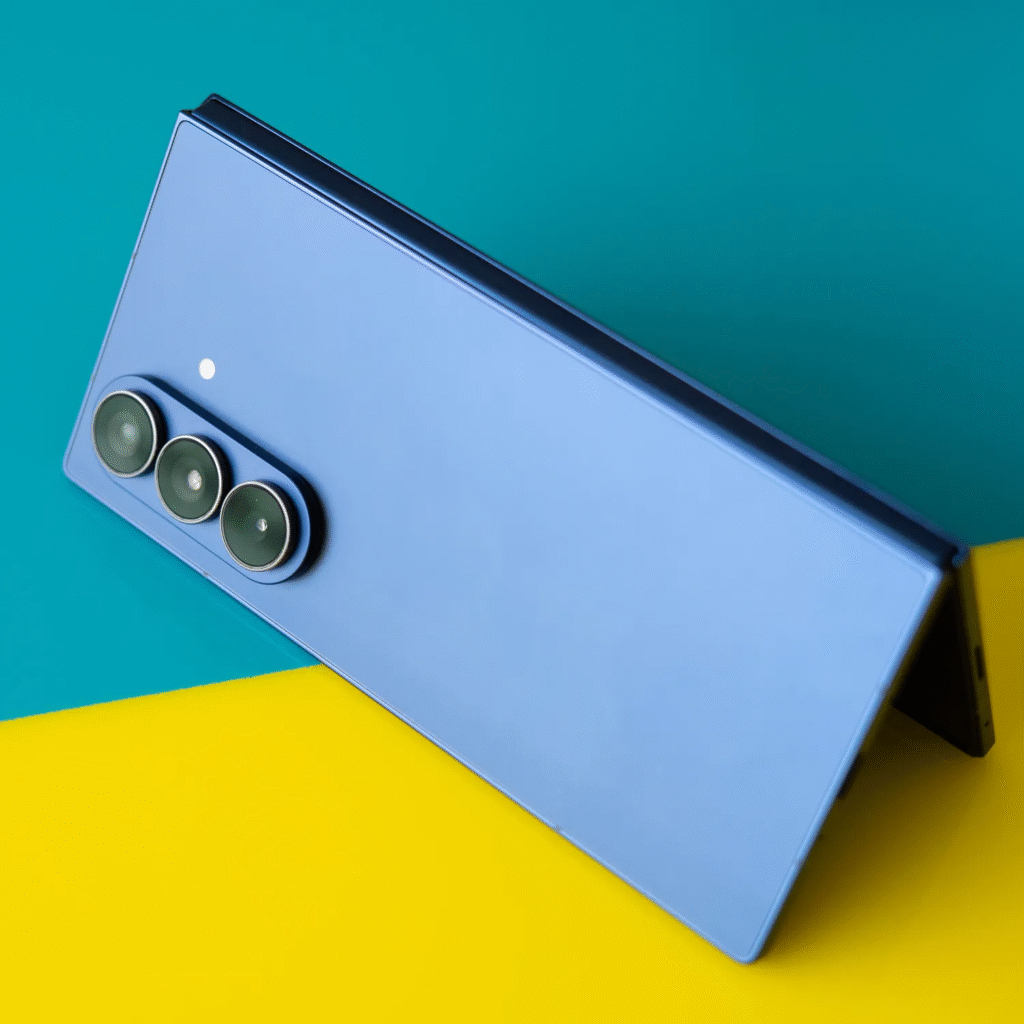 Close-up view of Samsung Galaxy Z Fold7 hinge mechanism showing ultra-thin profile and premium materials