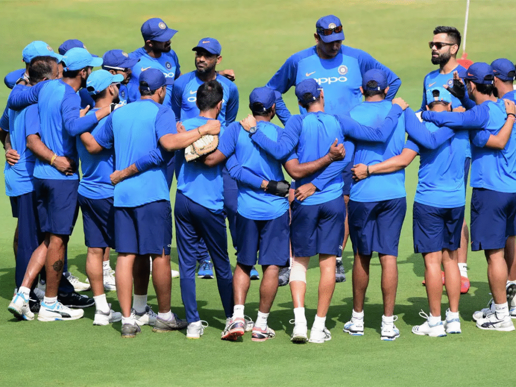 ভারতীয় দলের অনুশীলন, সম্ভবত অভিষেকের প্রস্তুতি নিচ্ছেন এক তরুণ খেলোয়াড়