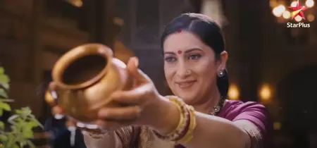 Screen captures of fans sharing their excitement about the return of Kyunki Saas Bhi Kabhi Bahu Thi on social media.
