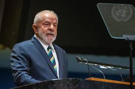 Lula da Silva addressing an audience, discussing BRICS and Trump.